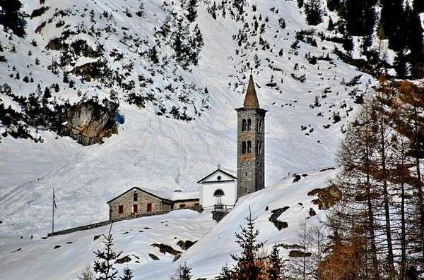 Photo exteriors Mountain hut with rooms Eita Valgrosina