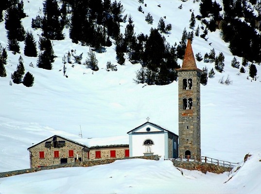 Photo exteriors Mountain hut with rooms Eita Valgrosina