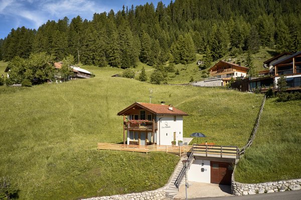 Foto esterno in estate Chalet Alta Badia