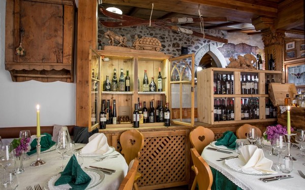 La cantina dei vini Cavalese La Stüa