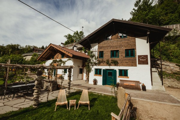 Foto Außenansicht Ferienwohnungen Chalet Passeier