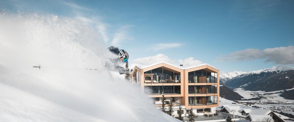 Foto esterno Kronplatz-Resort Berghotel Zirm