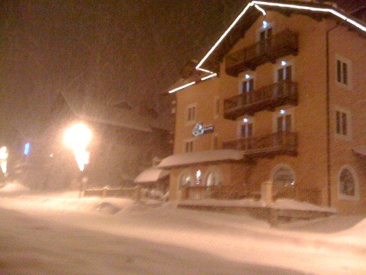 Foto esterno Hotel Bes & Spa