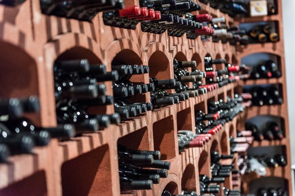 La cantina dei vini Valdaora di Mezzo (Valdaora) Boutique Hotel Am Park