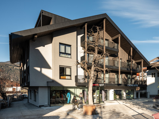 Foto esterno Corones Suites - Dolomites Residence