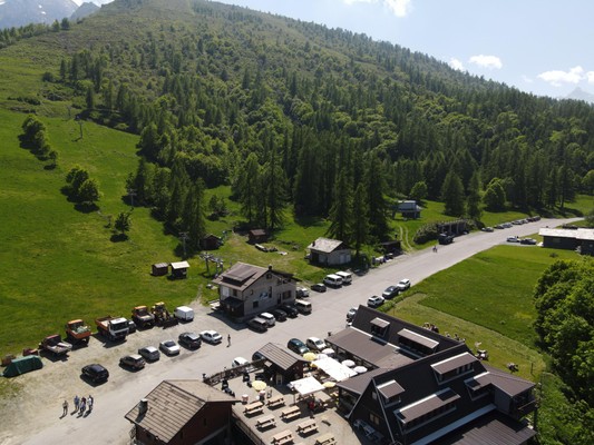 La posizione Albergo Nei e Soleil Usseglio (Valle di Viù)