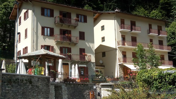 Photo exteriors Hotel Ala
