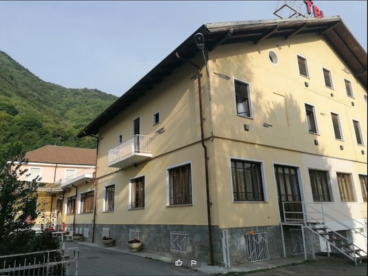 Foto Außenansicht Hotel + Residence L'Ostu Del Povr-om
