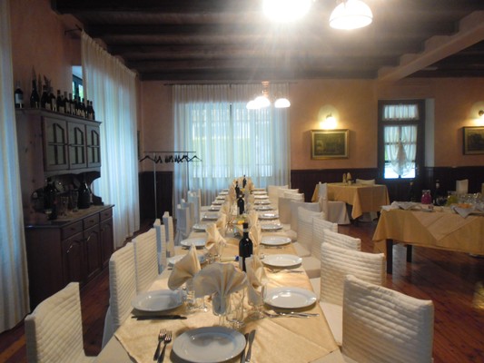 Das Restaurant Inverso Pinasca (Val Chisone und Val Germanasca) L'Ostu Del Povr-om