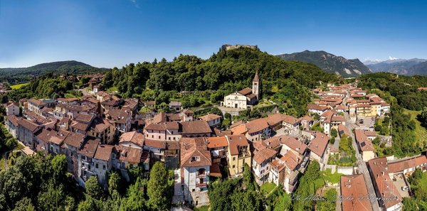 Foto estiva di presentazione Ufficio turistico Avigliana