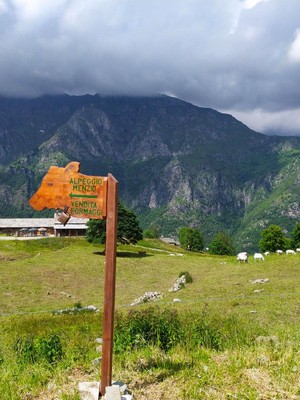 Foto esterno Alpeggio Menzio