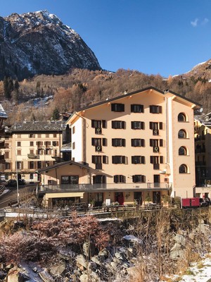 Foto Außenansicht Hotel Cristallo