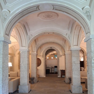 La hall