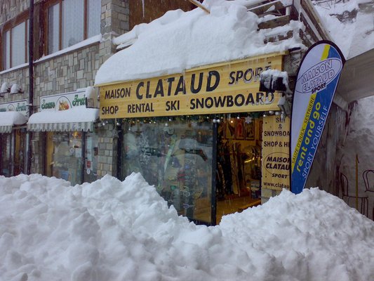 Foto di presentazione Noleggio sci e snowboard Maison Clataud 2
