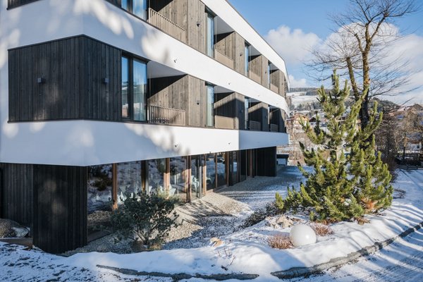 Foto esterno in inverno Alpinhotel