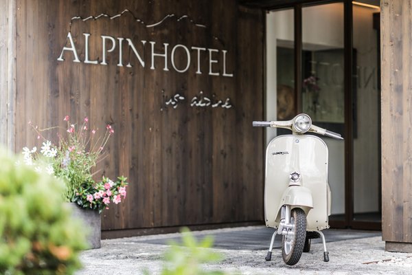 Foto esterno Alpinhotel