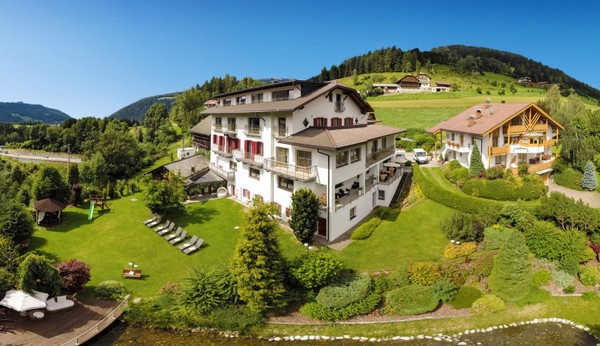 Photo exteriors Residence Iris