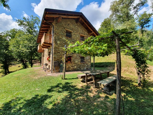 Foto esterno Agriturismo L'Arbo - Appartamenti in baita