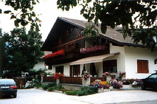 Foto esterno Bed & Breakfast Haus Grüner