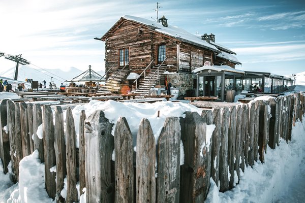 Photo exteriors in winter Camanel di Planon