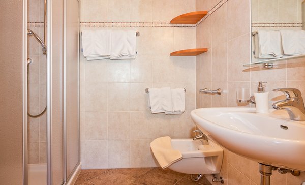 Foto del bagno Appartamenti in agriturismo Liebharterhof