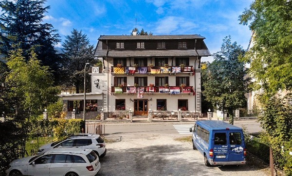 Foto Außenansicht Hotel La Scheggia