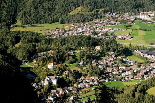 La posizione Gasthof (Albergo) Obermair Casteldarne (Chienes)