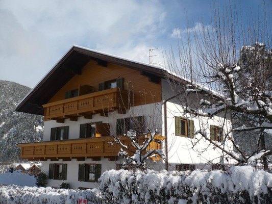 Foto Außenansicht Garni + Ferienwohnungen Haus Peskoller
