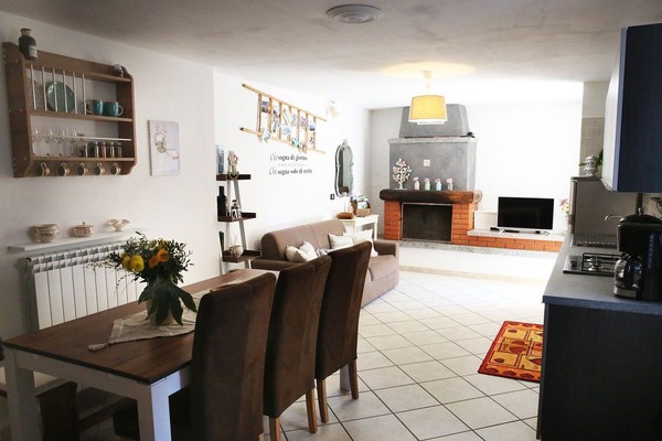 La zona giorno Bed & Breakfast La Mora Selvatica