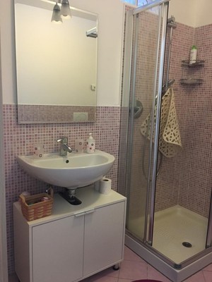 Photo of the bathroom Holiday House La Casetta dei Lupi