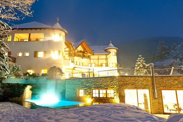 Foto invernale di presentazione Hotel Tauber's Bio Vitalhotel