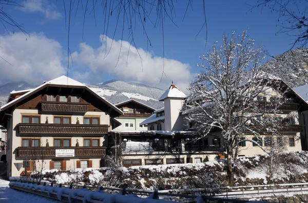Photo exteriors River Hotel Post