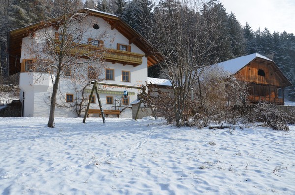 Foto Außenansicht B&B + Ferienwohnungen auf dem Bauernhof Falkenau