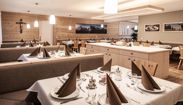 The restaurant Corti in Pusteria / Hofern (Chienes / Kiens) Sonnenheim