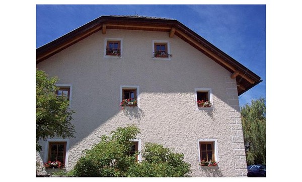 Foto Außenansicht Pension + Ferienwohnungen auf dem Bauernhof Haus Lerchner