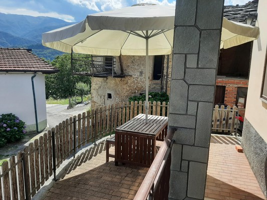 Foto del balcone Trumlinot