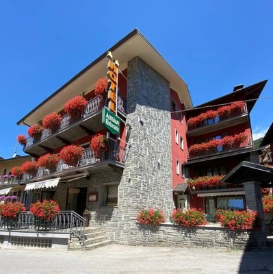 Foto esterno Hotel + Residence Alte Alpi