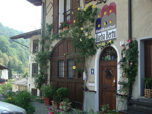 Foto Außenansicht Bed & Breakfast Barba Bertu