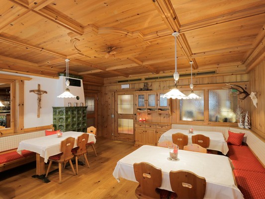 The restaurant Villa Ottone / Uttenheim Föstlerhof