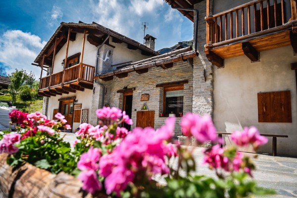 Photo exteriors Borgo Maira Village