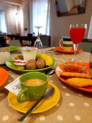 The breakfast Bed & Breakfast La Ceramica Moline