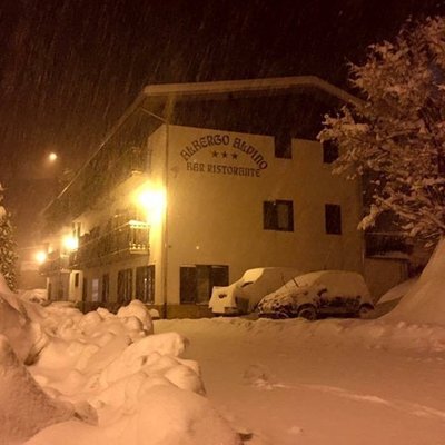 Foto invernale di presentazione Albergo Alpino