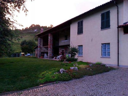 Photo exteriors Bed & Breakfast Bricco Fiore