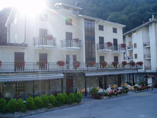 Foto estiva di presentazione Hotel Nuovo delle Alpi