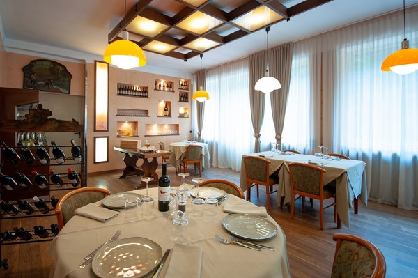 Il ristorante Ormea (Alpi Cuneesi) San Carlo