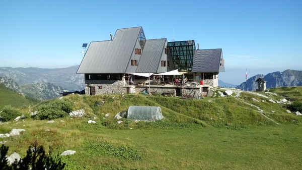Photo exteriors Mountain hut with rooms Garelli