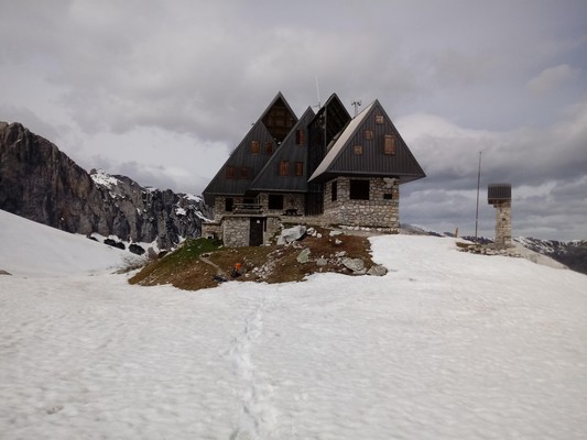 Foto Außenansicht Berghütte mit Zimmern Garelli