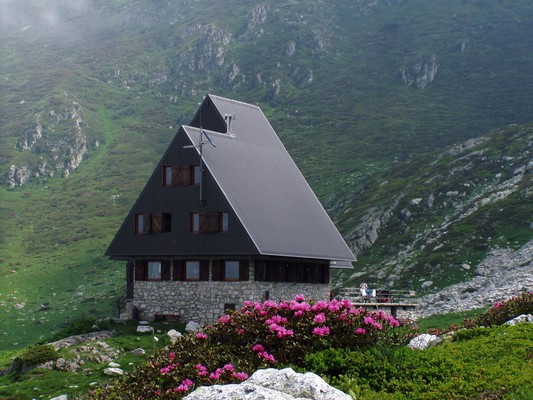 Photo exteriors Mountain hut with rooms Garelli