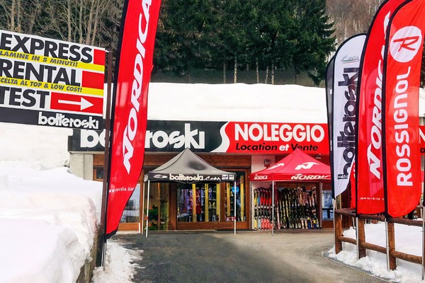 Foto esterno Noleggio sci e snowboard Botteroski 1400