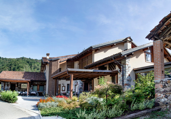 Photo exteriors Farm Restaurant La Burla